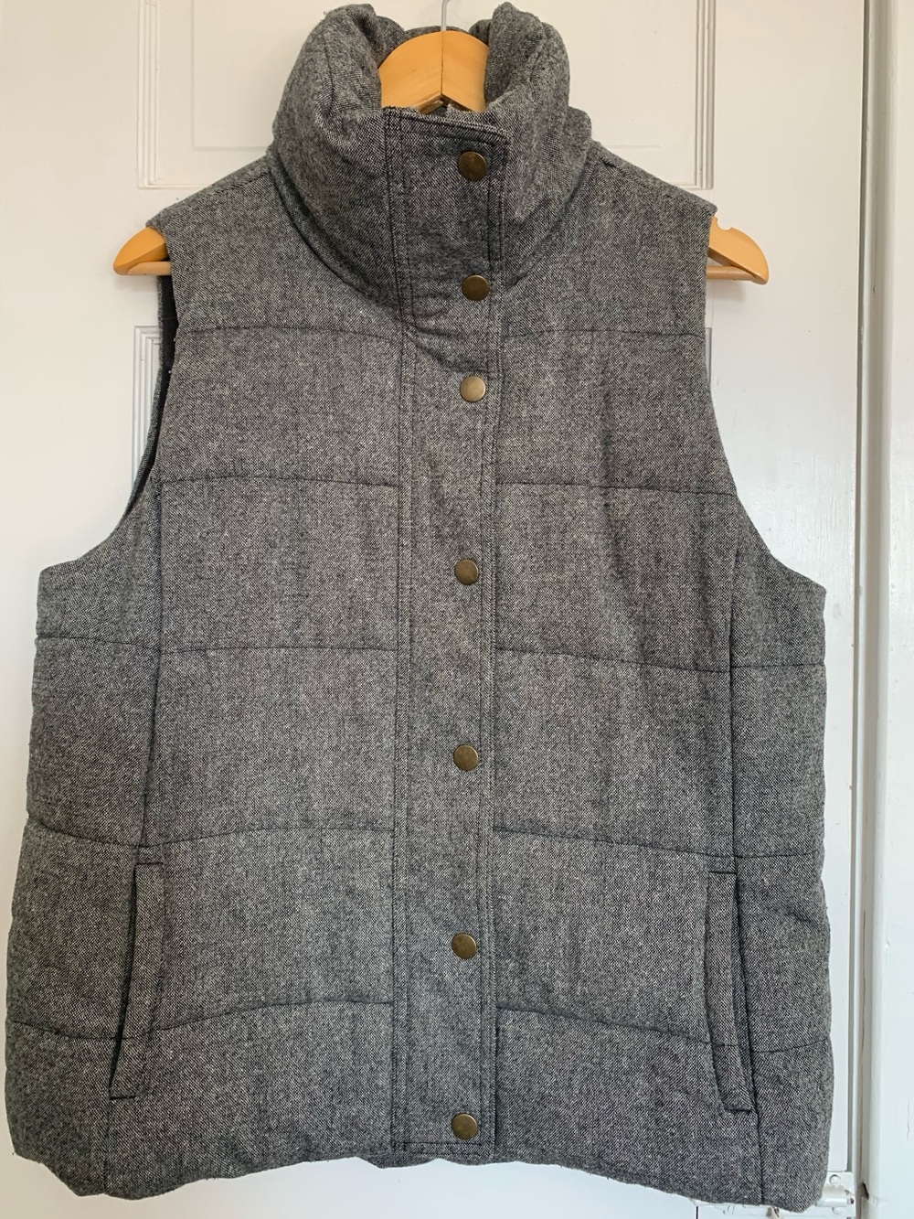 Old Navy | Black Tweed Quilted Fleece-Lined Vest Recycled Wool Size L
